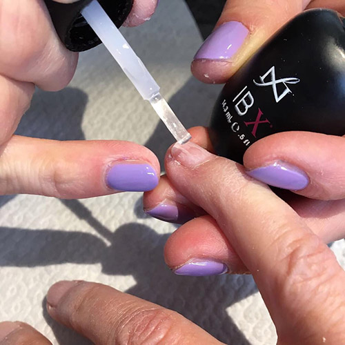 IBX onder de gelnagelpolish